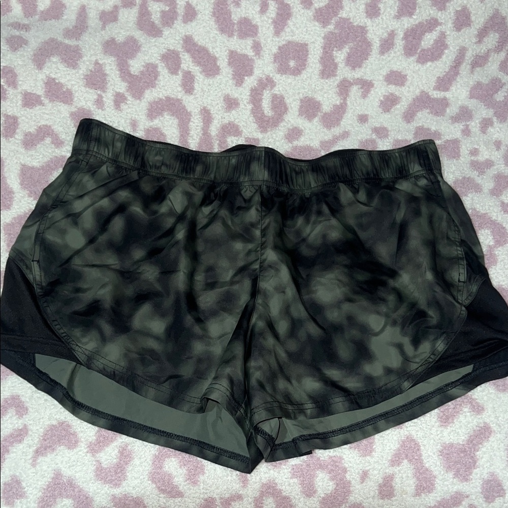 Athletic Works Black Patterned Women's Shorts